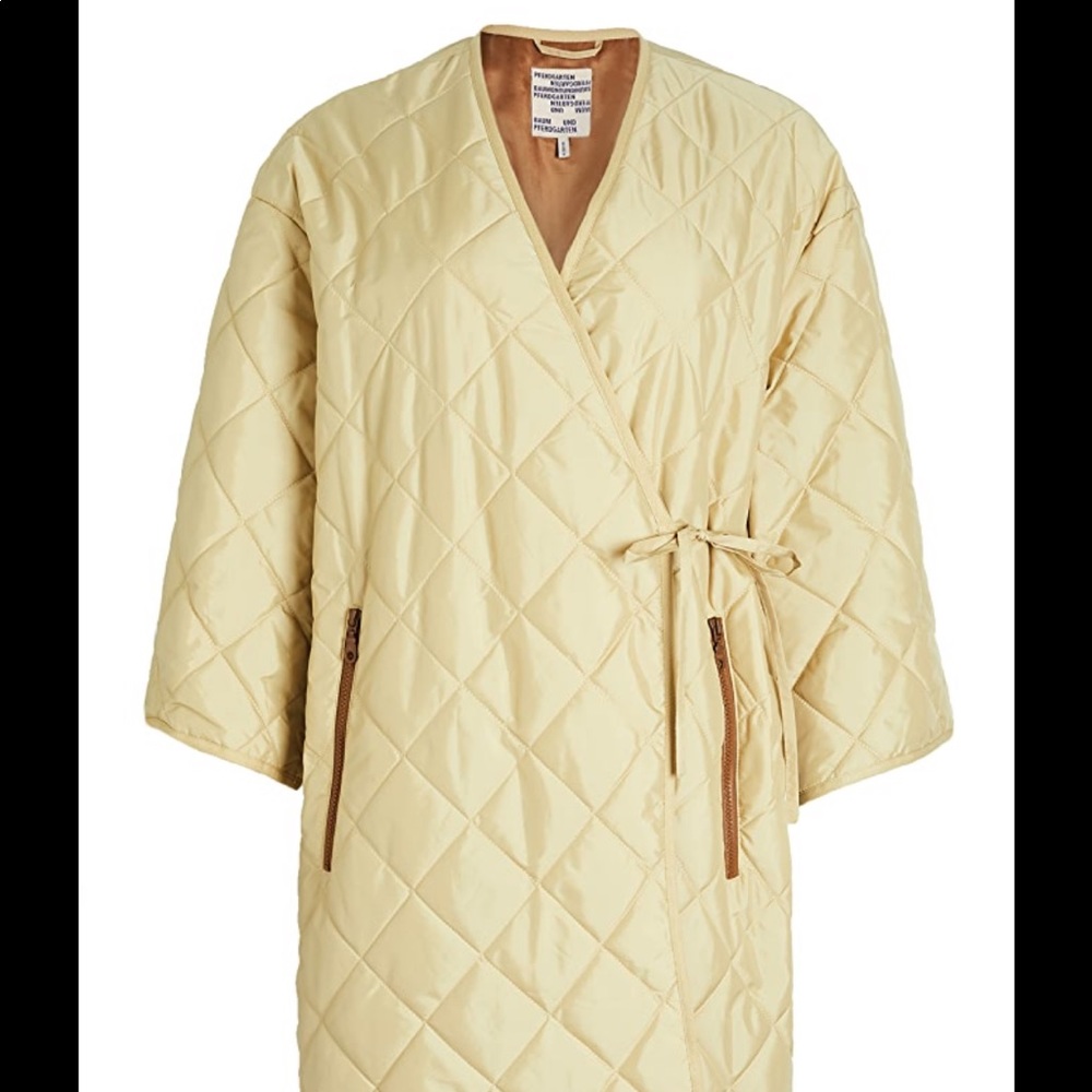 ISO Baum und pferddgarten Daenerys yellow coat